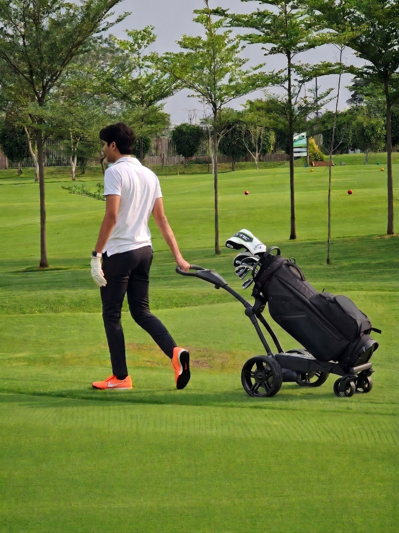 Beginner’s Guide to Walking the Golf Course